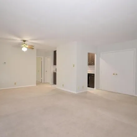 Image 7 - Edsall Road, Springfield, VA 22312, USA - Apartment for rent