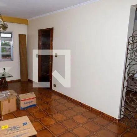 Rent this 4 bed house on Rua Moacir Goulart Cunha Caldas in Conceição, Diadema - SP