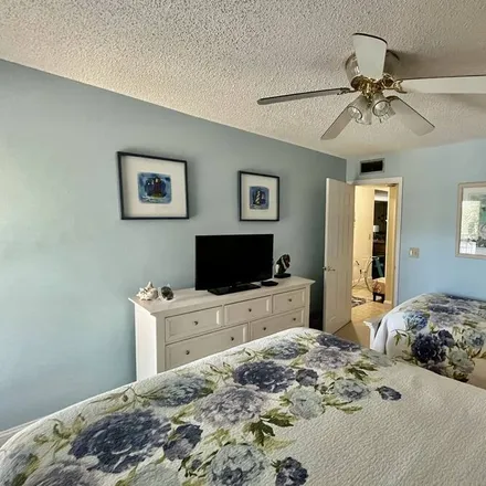 Rent this 2 bed condo on Saint Augustine in FL, 32084