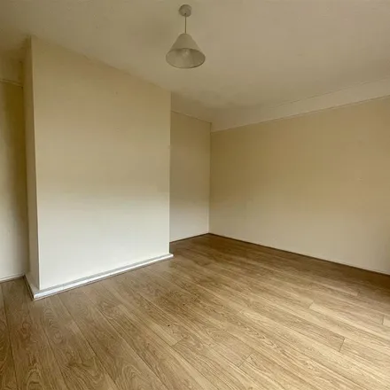 Rent this 4 bed apartment on 10 Waring Road in Norwich, NR5 8RL