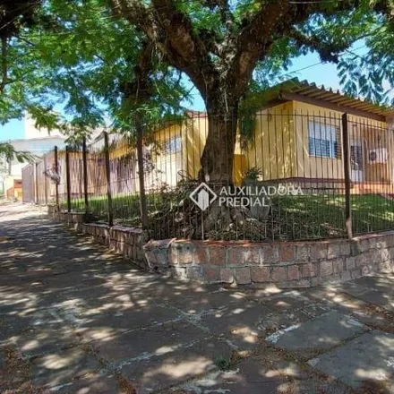 Buy this 3 bed house on Rua Salvador Jardim in Centro, Guaíba - RS