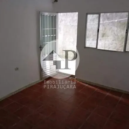 Rent this 2 bed house on Rua Antônio da Silva Pina in Jardim Record, Taboão da Serra - SP