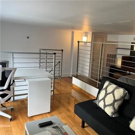 Image 7 - 49 Scholes Street, New York, NY 11206, USA - Condo for sale