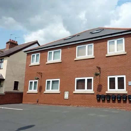 Rent this 1 bed apartment on Oak Tree Dental Practice in Bridgnorth Road, Amblecote