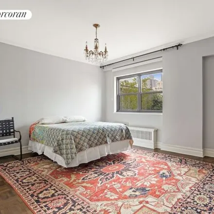 Image 3 - 340 East 74th Street, New York, NY 10021, USA - Apartment for sale