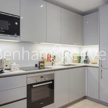 Rent this 1 bed apartment on Hurlock Heights in Deacon Street, London