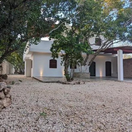 Buy this 3 bed house on Escuela Serapio Rendón in Calle 30, 97350 Hunucmá