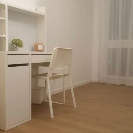 Rent this 2 bed apartment on Versmannstraße 10 in 20457 Hamburg, Germany