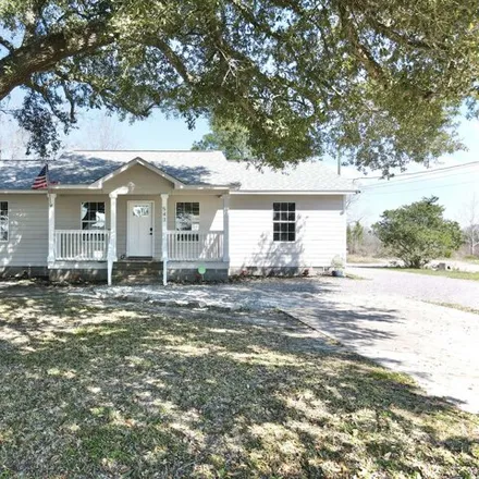 Buy this 4 bed house on 627 Tolson Road in Lafayette, LA 70508