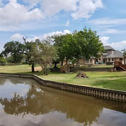 Buy this 4 bed house on 41 Robinhood Lane in Brazoria County, TX 77531
