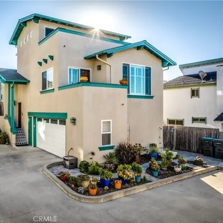 Buy this 3 bed house on 1939 Circle Drive in Cayucos, San Luis Obispo County