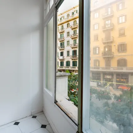 Image 5 - Luigi, Via Laietana, 41, 08003 Barcelona, Spain - Room for rent
