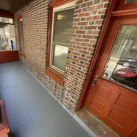 Image 2 - 3538 Calumet Street, Philadelphia, PA 19129, USA - House for sale