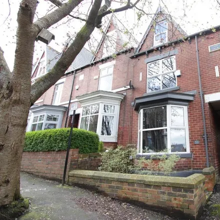 Rent this 3 bed townhouse on Wayland Road in Sheffield, S11 8YD