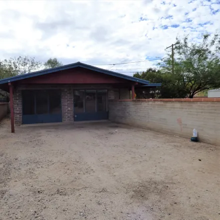 Rent this 1 bed house on 4234 East Waverly Street in Tucson, AZ 85712