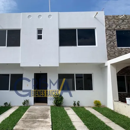 Image 1 - Calle Heriberto Jara Corona, La Calzada, 92875 Colonia Adolfo Ruiz Cortines, VER, Mexico - House for sale