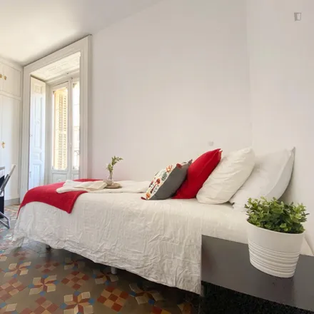 Rent this 7 bed room on Santander Bank in Calle de Galdo, 28013 Madrid