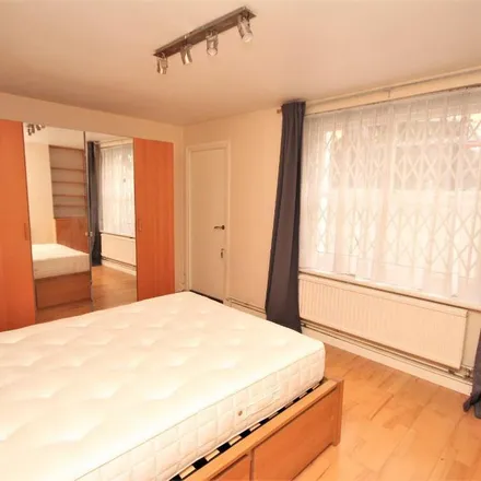 Rent this 2 bed apartment on 53 in 55 Queen's Head Street, Angel