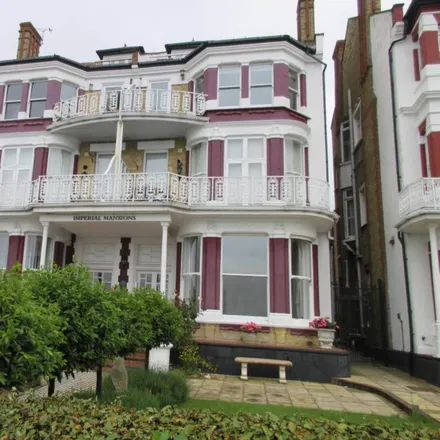 Rent this 2 bed apartment on Westcliff Parade in Southend-on-Sea, SS0 7QN