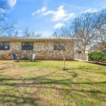 Buy this 3 bed house on 209 E Travis St in Fredericksburg, Texas