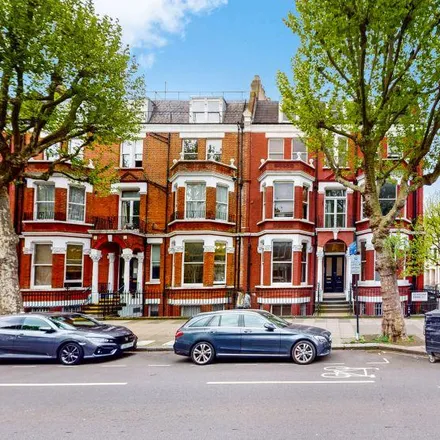 Rent this studio apartment on 116 Sutherland Avenue in London, W9 2QP