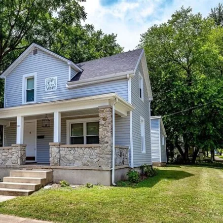 Buy this 4 bed house on 309 West Vine Street in Oxford, OH 45056