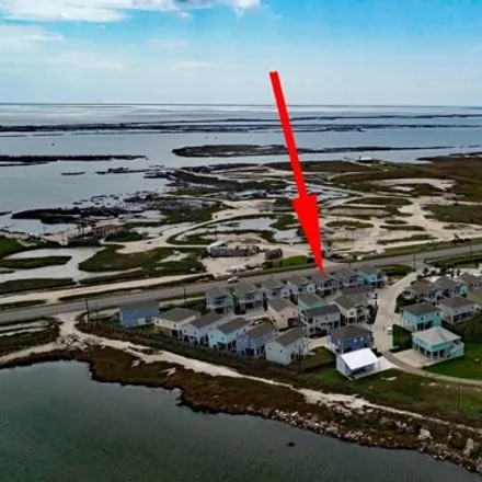 Image 2 - 126 State Highway 35 South, Rockport, TX 78382, USA - House for sale