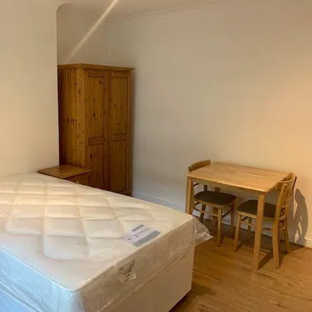 Rent this studio room on 120 Belsize Road in London, NW6 4BG