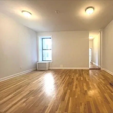 Image 4 - 142 W 72nd St Unit 3D, New York, 10023 - House for rent