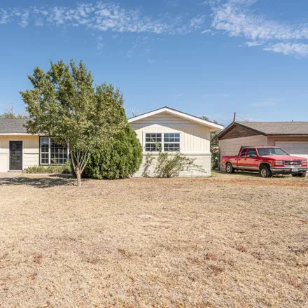 Buy this 4 bed house on 2211 Southeast 21st Avenue in Amarillo, TX 79103