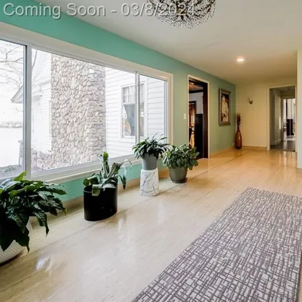 Image 6 - 6926 Commerce Road, Westacres, West Bloomfield Township, MI 48324, USA - House for sale