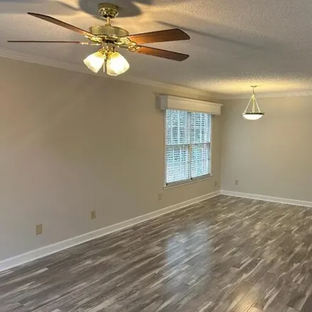 Buy this studio apartment on 199 Duncan Street in Sumter, SC 29150