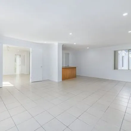 Image 2 - Maloney Crescent, Maudsland QLD 4210, Australia - Apartment for rent
