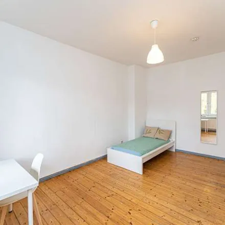 Rent this 2 bed apartment on Treseburger Ufer 44a in 12347 Berlin, Germany