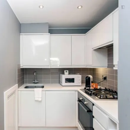 Image 9 - 57 Elsham Road, London, W14 8HD, United Kingdom - Apartment for rent