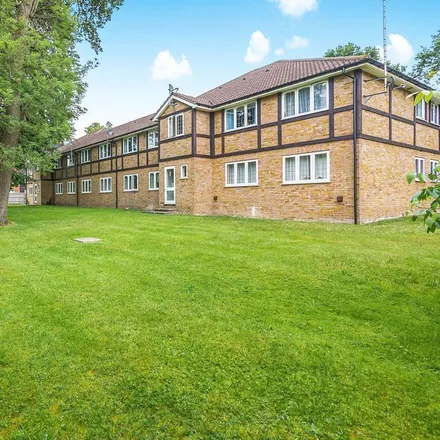 Rent this 1 bed apartment on unnamed road in Easthampstead, RG12 7AS