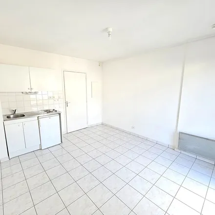Rent this 1 bed apartment on 10 Rue des Chênes Verts in 12850 Rodez, France