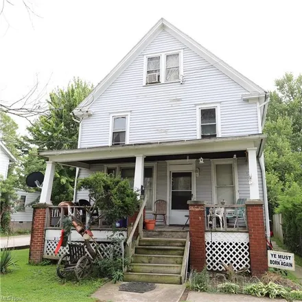 Buy this 5 bed duplex on 1231 West 5th Street in Lorain, OH 44052