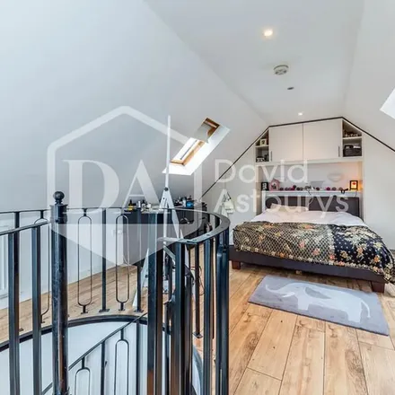 Image 7 - Hillfield Avenue, London, N8 7DH, United Kingdom - Apartment for rent