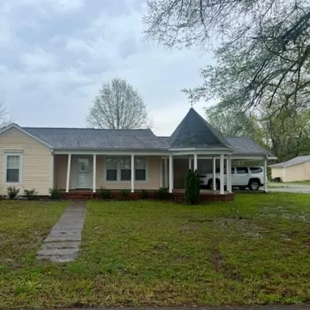 Buy this 2 bed house on Glover Drive in Corinth, MS 38834
