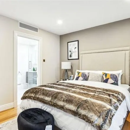 Image 4 - The Manor, 4-12 Davies Street, London, W1K 3DL, United Kingdom - Apartment for rent