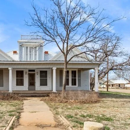 Buy this 6 bed house on 621 West 4th Street in Clarendon, TX 79226