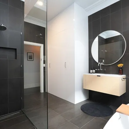 Image 9 - McPhail Street, Essendon VIC 3040, Australia - Apartment for rent