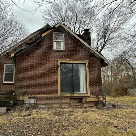 Buy this 3 bed house on 1502 Warner Road Southeast in Canton, OH 44707