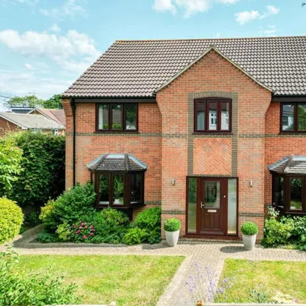Buy this 4 bed house on Cavell Road in Billericay, CM11 2HS