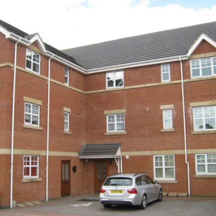 Rent this 2 bed apartment on Wesley Street in Oldbury, B69 4DL