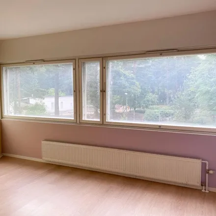 Rent this 4 bed apartment on Maasälväntie 2 in 00710 Helsinki, Finland