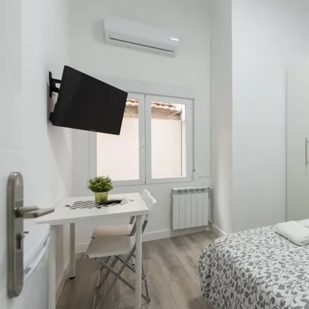 Rent this studio apartment on Madrid in Calle de O'Donnell, 45