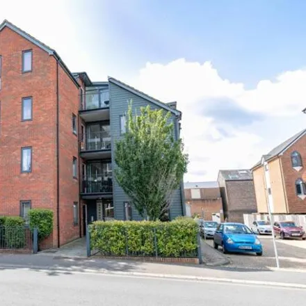 Image 1 - Market House, Cantelupe Road, East Grinstead, RH19 3BE, United Kingdom - Apartment for sale