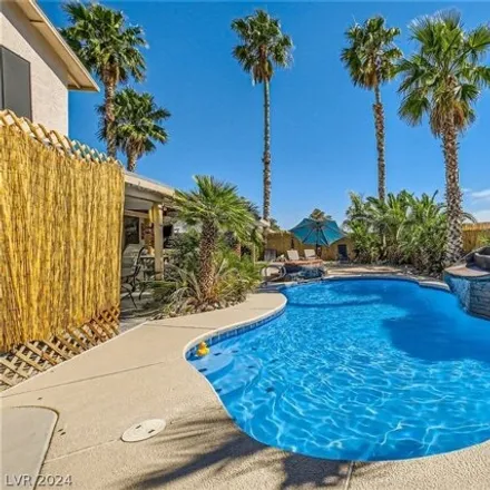 Image 2 - 941 Looking Glass Ln, Las Vegas, Nevada, 89110 - House for sale